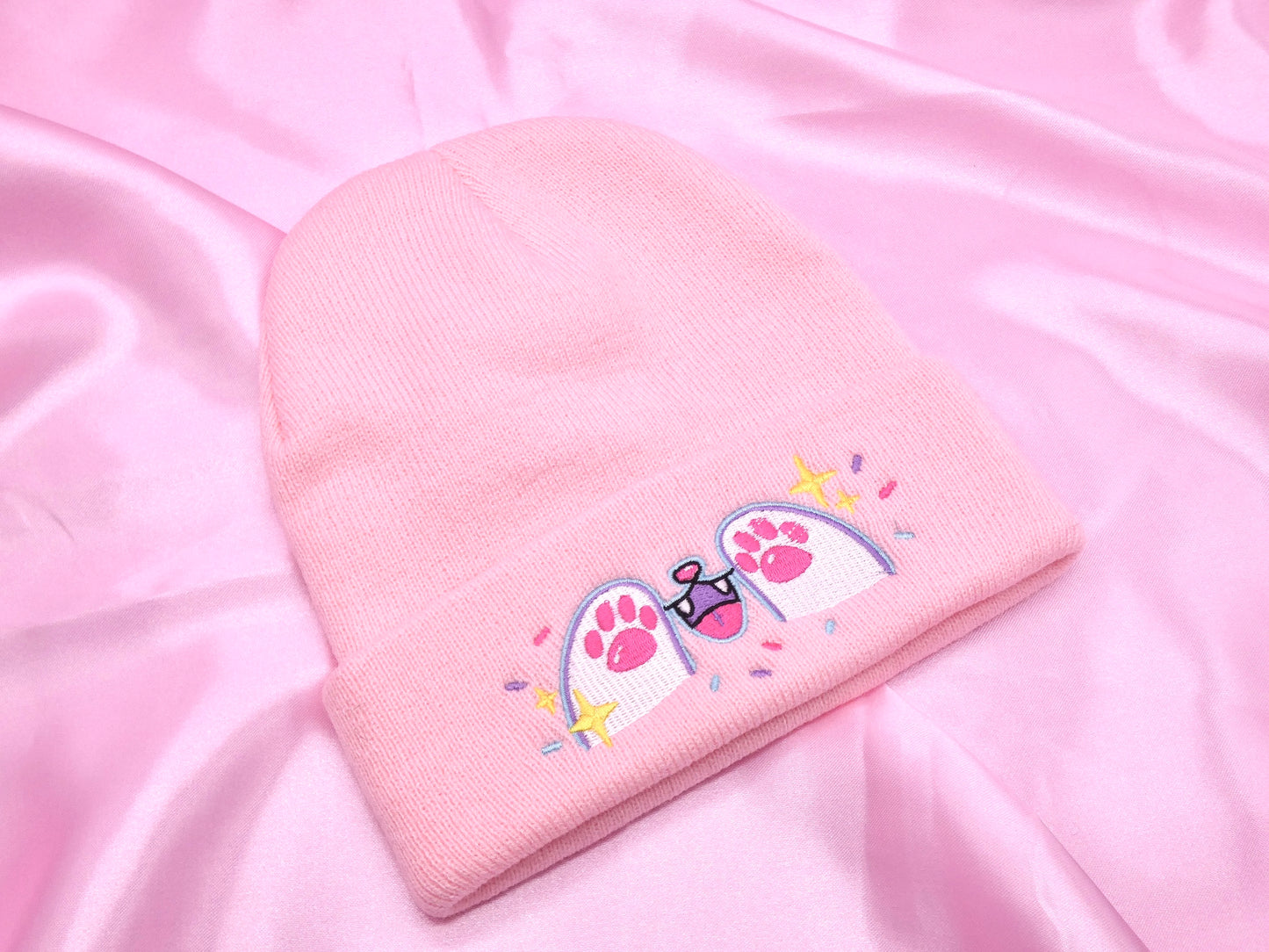 "Paws Out" Beanie (A GRADE)