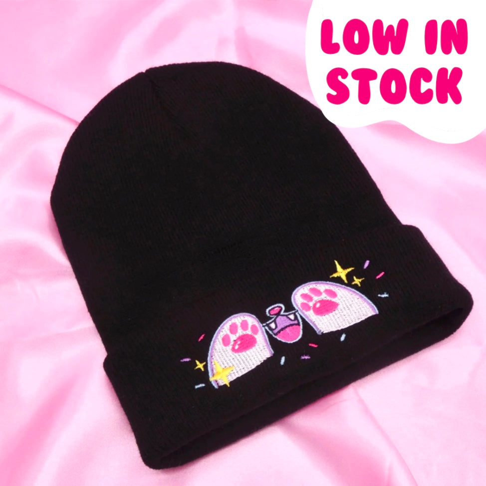 "Paws Out" Beanie (A GRADE)